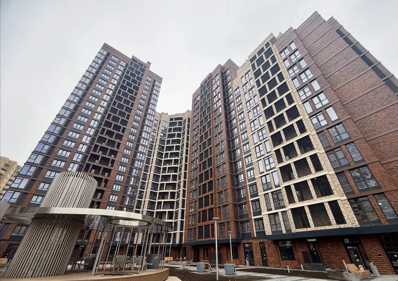 В Ростове-на-Дону жители нового жилого комплекса «Состояние» получают свои ключи