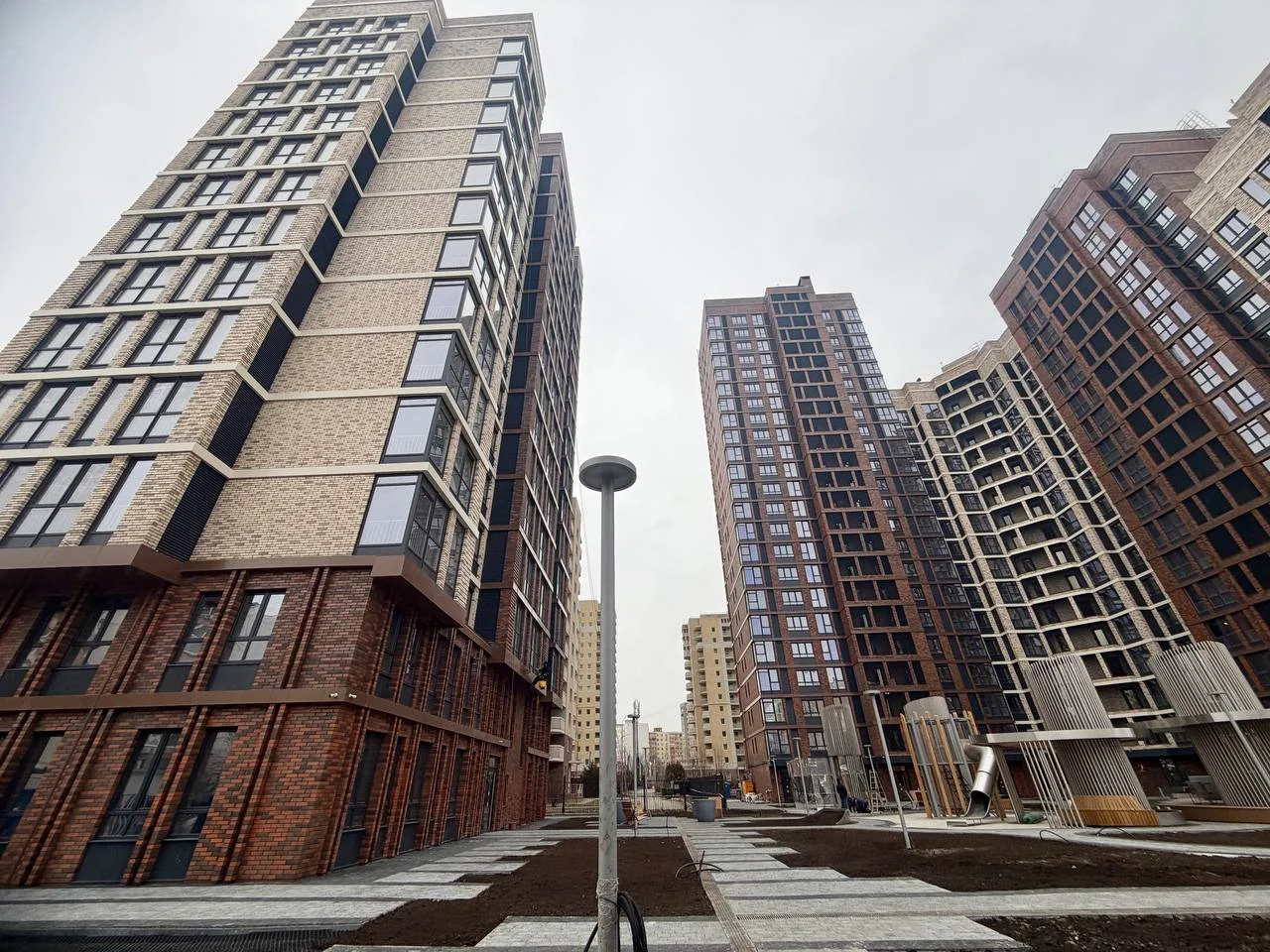 В Ростове-на-Дону жители нового жилого комплекса «Состояние» получают свои ключи