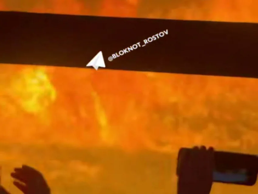 Пассажиры электрички Ростов - Таганрог пролетели мимо огненного поля