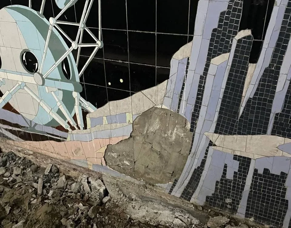 Власти Ростова опровергли связь ремонта с осыпавшейся мозаикой в переходе