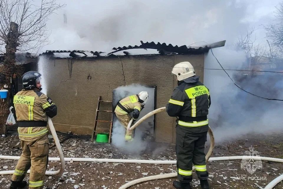Один удлинитель спалил дом в Зимовниках из-за обогревателя и плиты