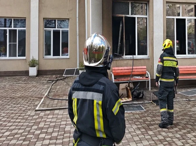 В Ростове загорелась школа Слюсаря, тушили кабинет технологии