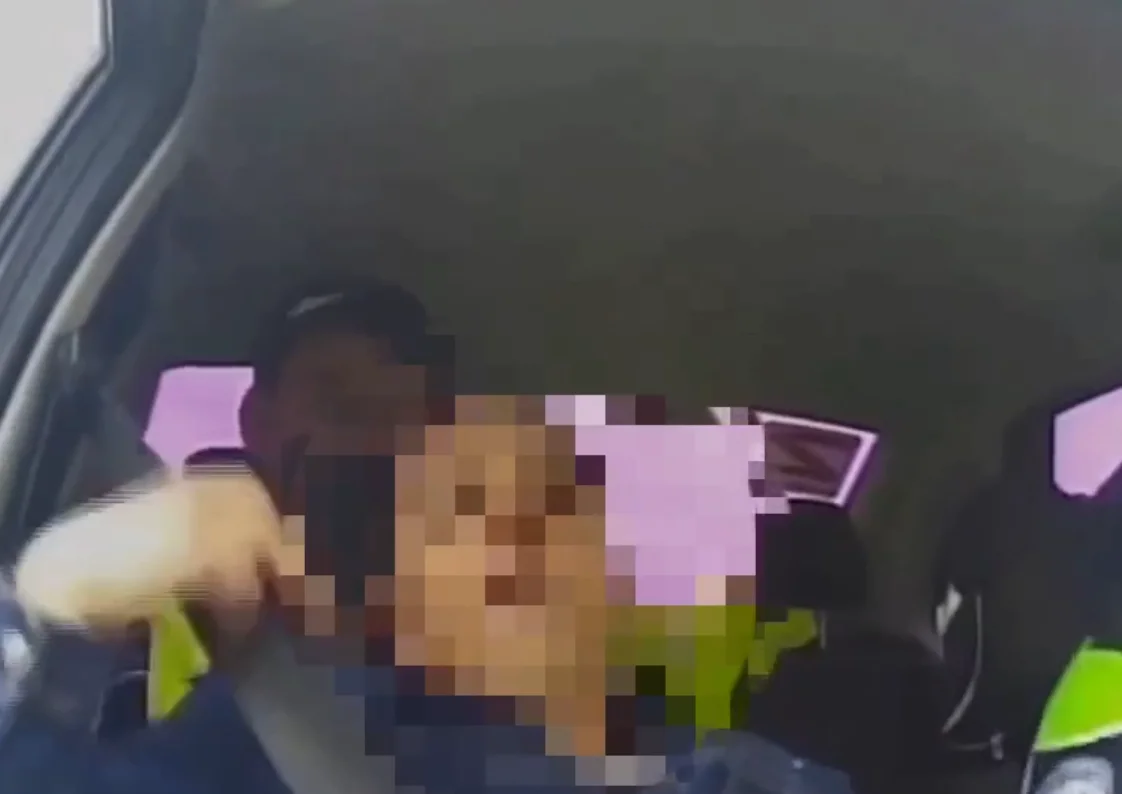 В Ростовской области инспекторы ДПС спасли мужчину с инфарктом