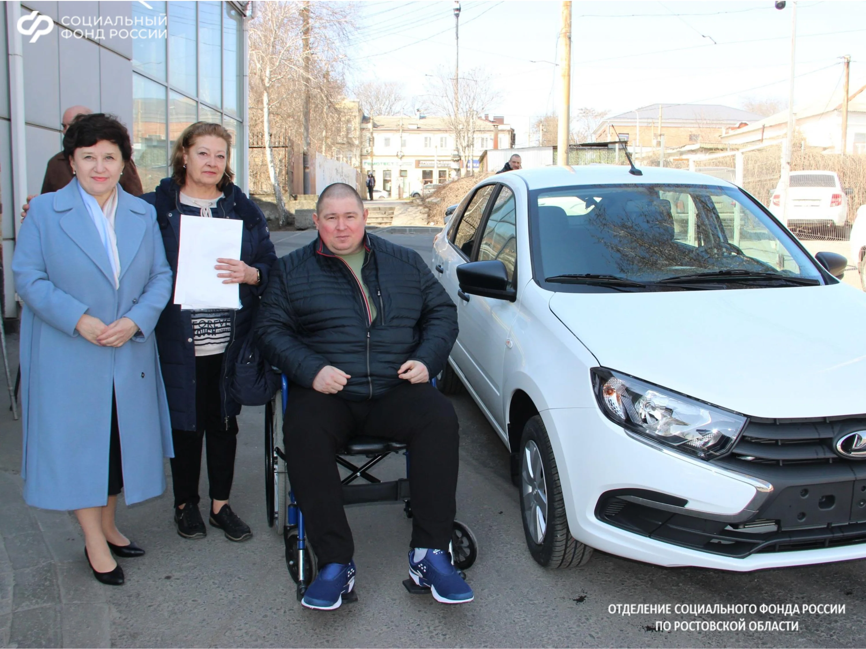 Пятеро пострадавших на производстве граждан получили новые машины от Отделения СФР по Ростовской области