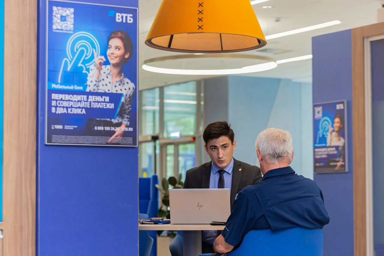 ВТБ: объем выдачи потребительских кредитов в марте вырос на четверть