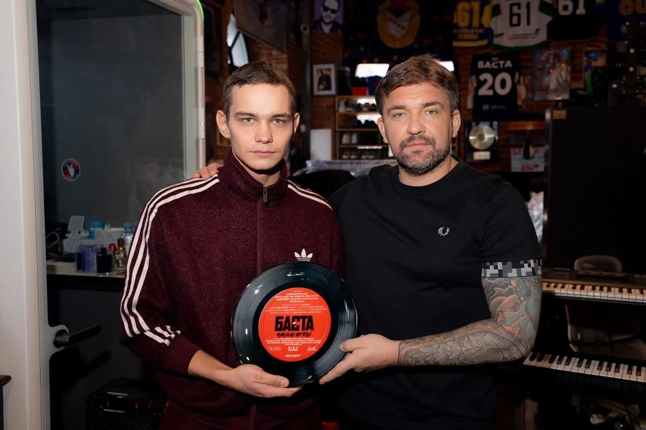 В Ростове воссоздали атмосферу конца 90-х для съемок фильма о Басте