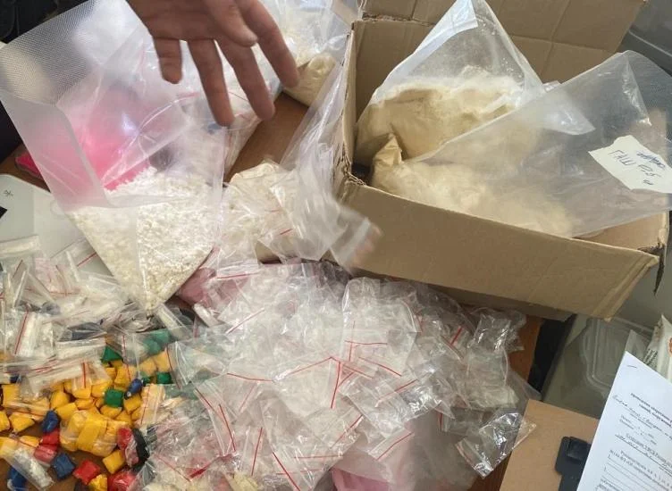 ФСБ и полиция Дона накрыли нарколабораторию с 50 кг мефедрона