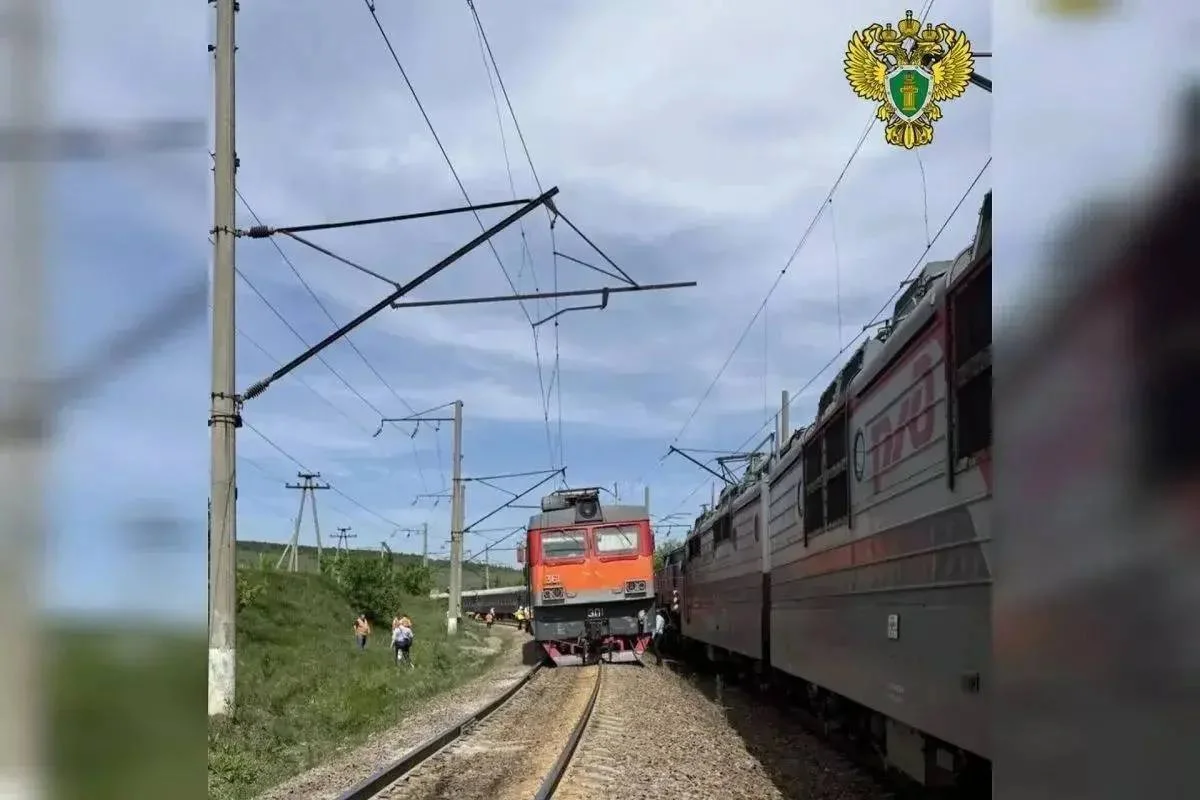 Прокуратура проверяет сход локомотива на пути в Имеретинский курорт