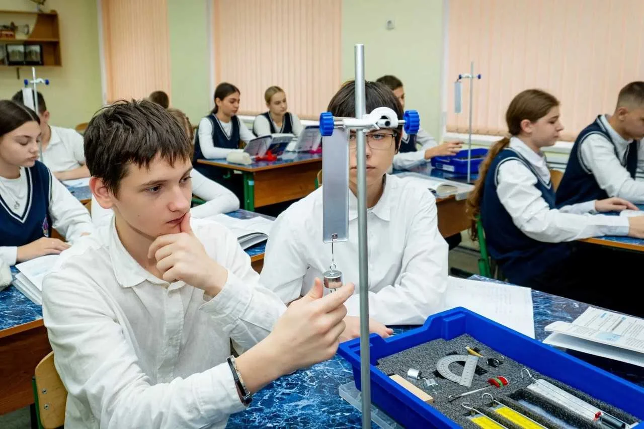Больше тысячи школ в Ростовской области получат новое оборудование