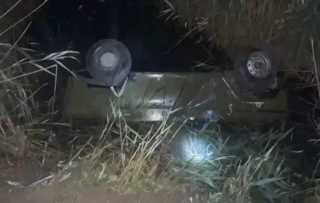 Водитель погиб после съезда автомобиля в озеро под Ростовом