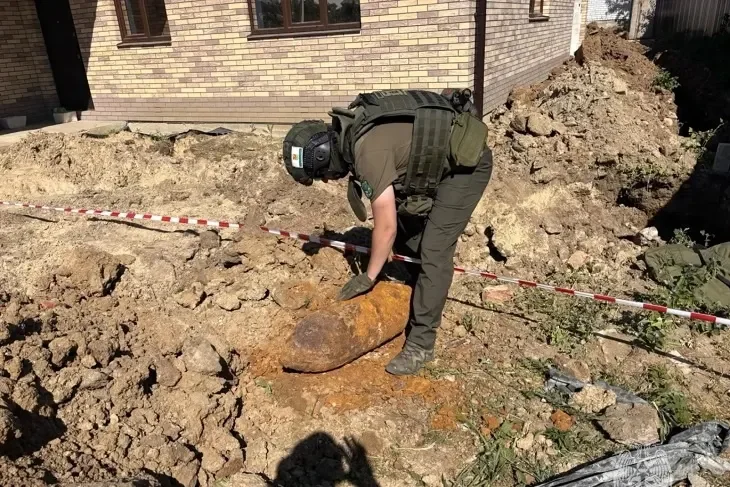 В Волгограде уничтожили найденную во дворе жилого дома авиабомбу