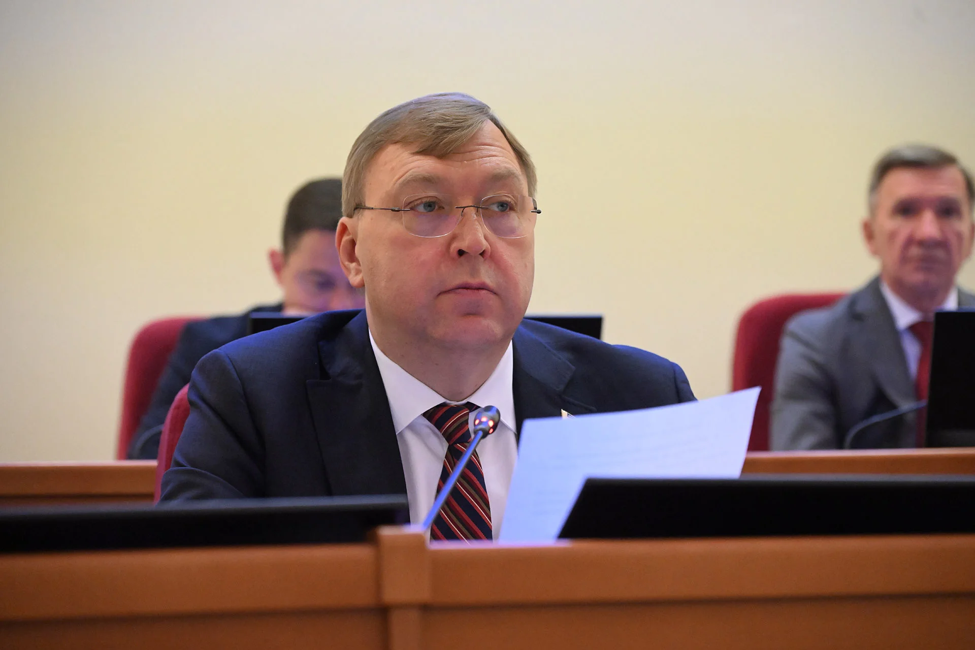В Ростовской области увеличат отпуск соцработникам центров помощи детям