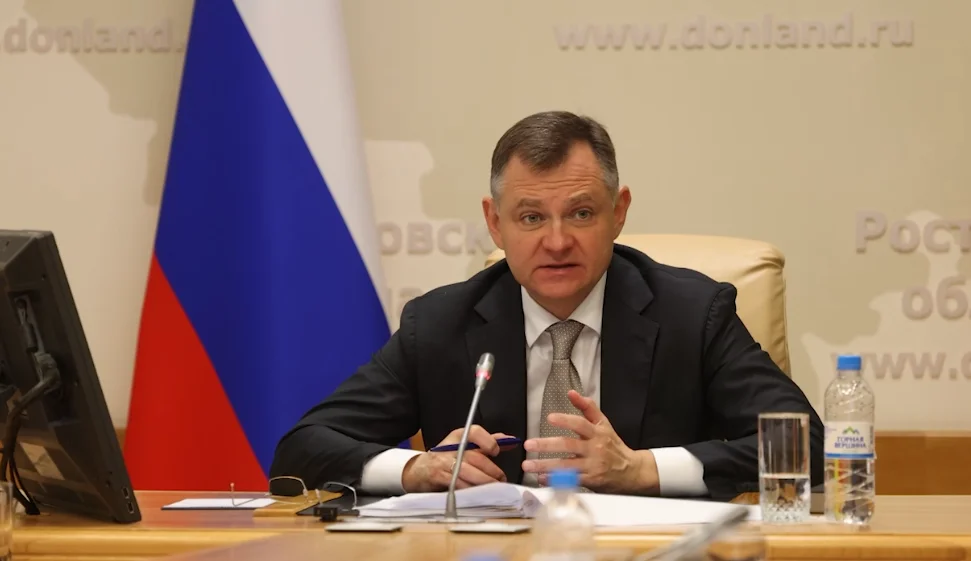 Привлечь волонтёров и казаков к дежурству на АЗС в Ростовской области призвал Слюсарь