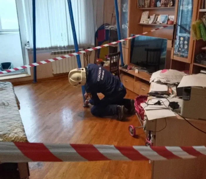 В Батайске в многоэтажке треснула плита между этажами