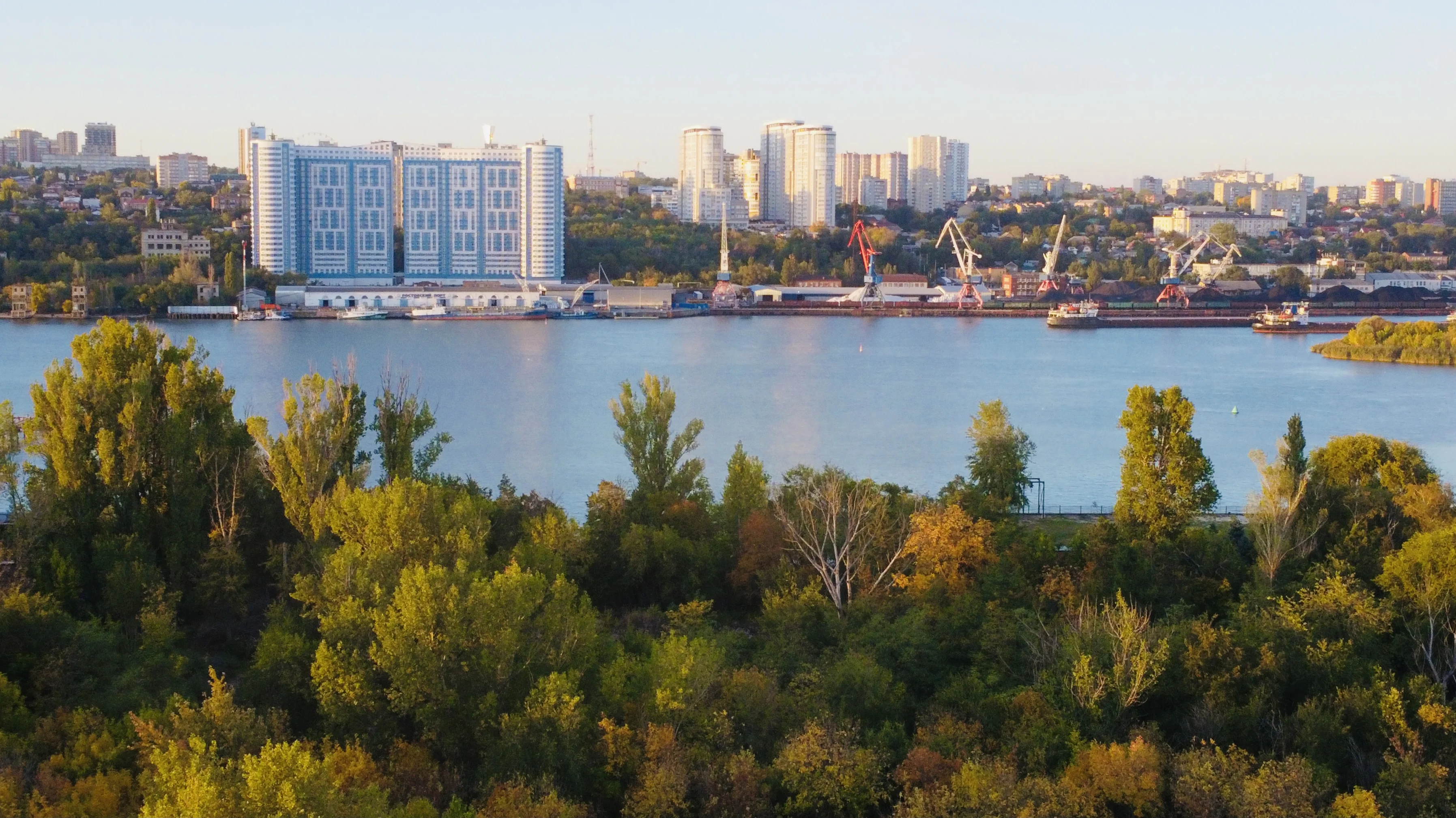Население Ростова будут увеличивать благодаря внутренней миграции