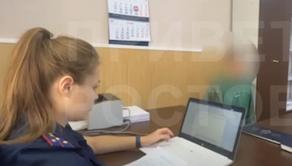 На Дону подозреваемый в убийстве школьницы признался, что нанёс ей 13 ударов ножом