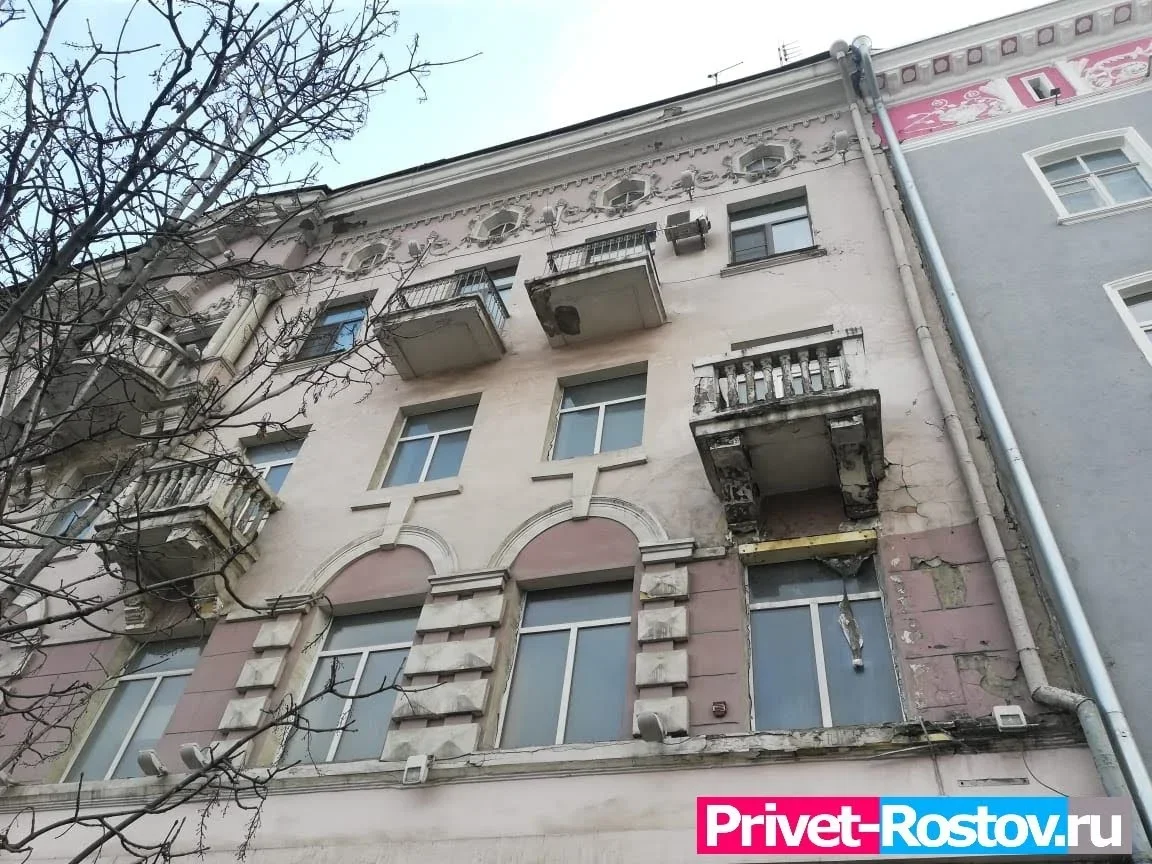 Протекла крыша в доме? Россиянам объяснили, кто должен платить за ремонт