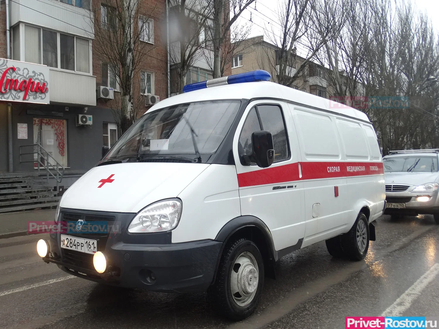 Три машины столкнулись под Ростовом: травмы получили женщина и двое детей
