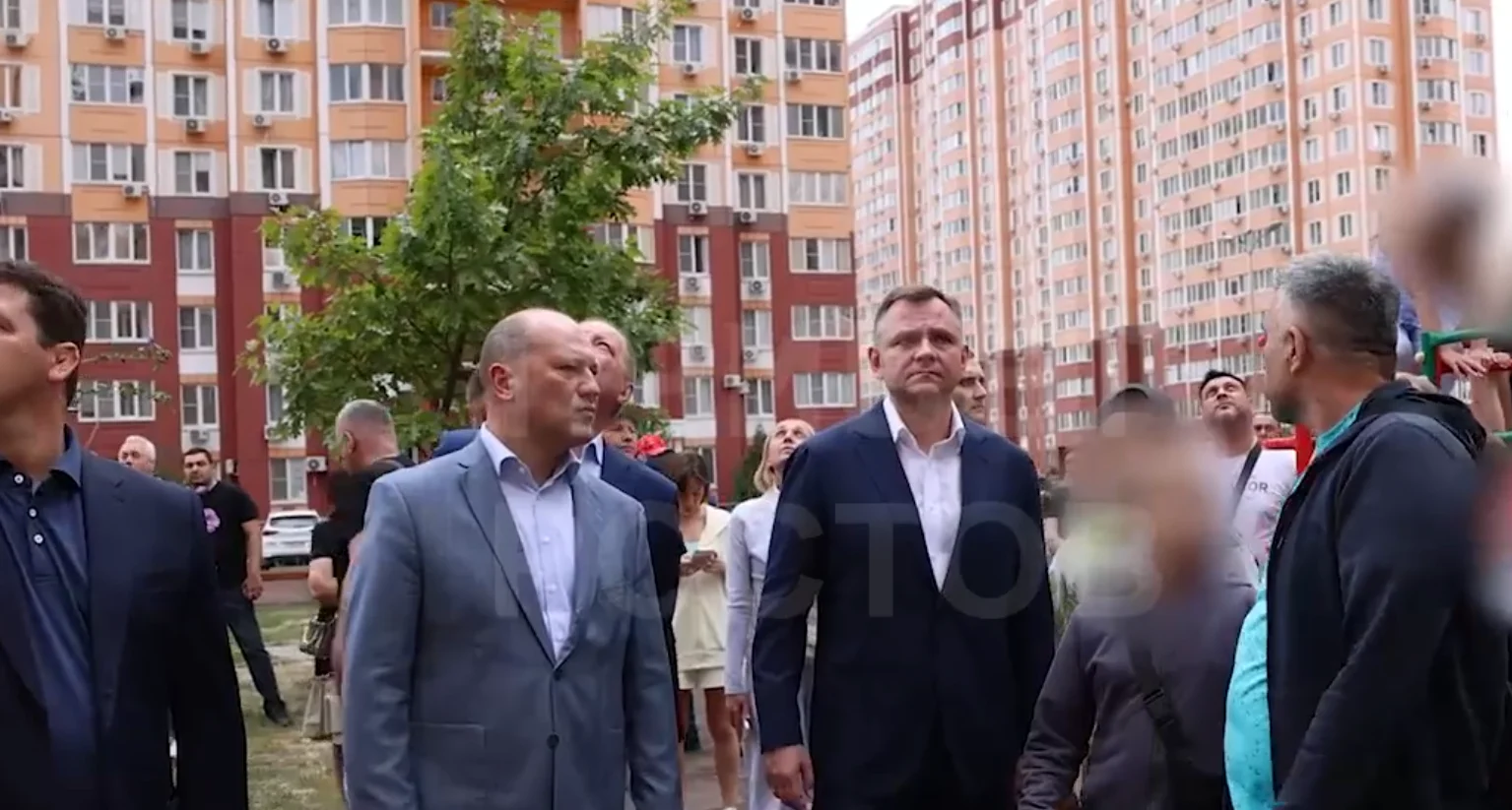 В Ростове после атаки БПЛА повреждены 16 многоэтажек, выбито больше 400 окон