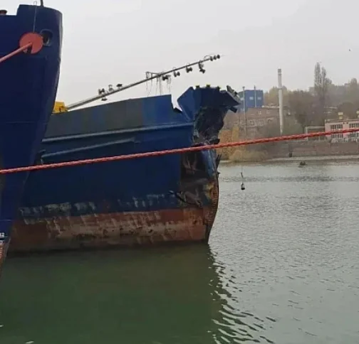 Второго помощника капитана наказали за "аварию" теплоходов в Ростове