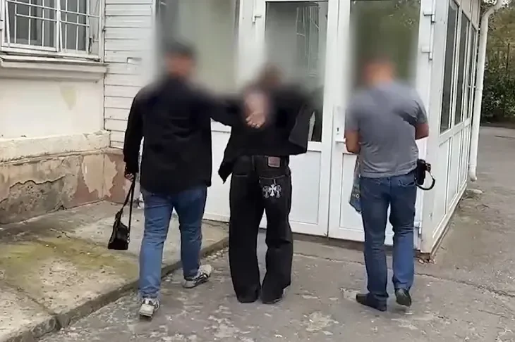 Волгоградский подросток получил СИЗО за поджог полицейской машины