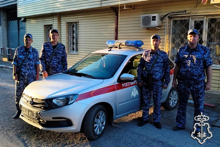 Пьяный рецидивист с ножом ворвался в больницу №3 в Таганроге и угрожал врачам