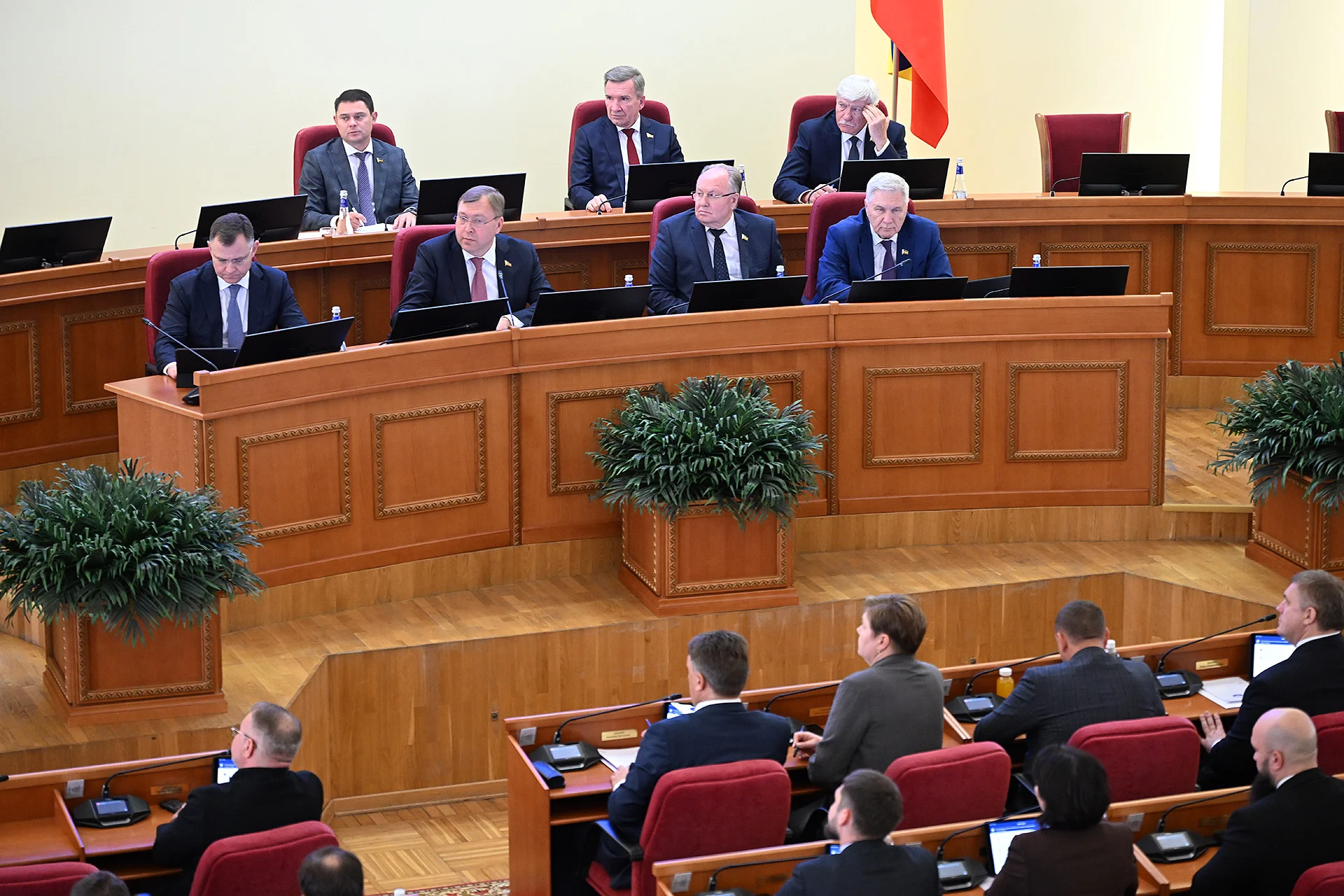 Депутаты Законодательного Собрания Ростовской области приняли обращение к федеральным органам власти о поддержке донских аграриев