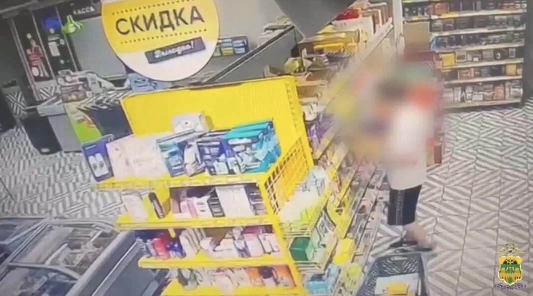 В Сочи мужчина украл из магазина 54 плитки шоколада