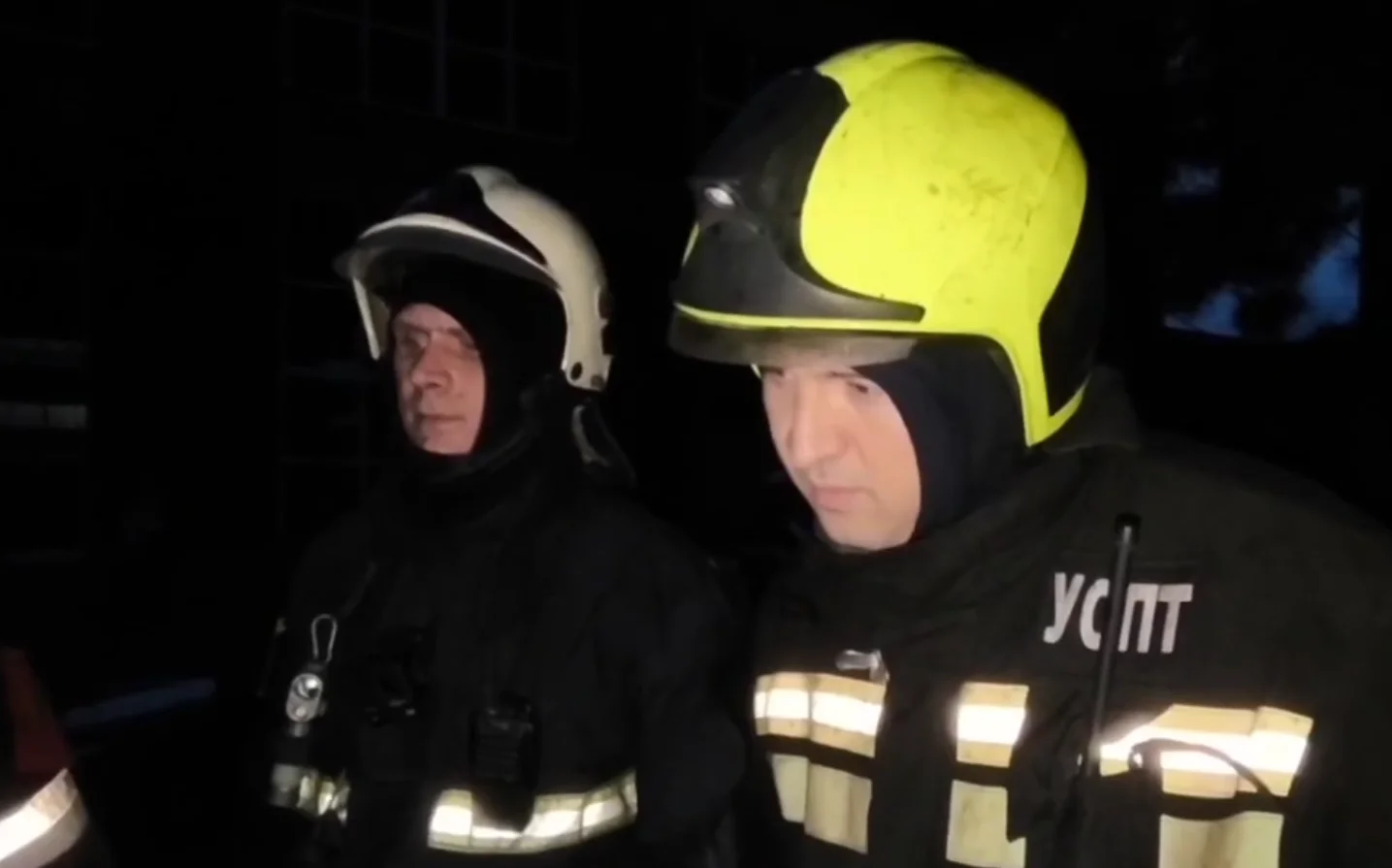 Склад в Аксае продолжает гореть второй день подряд