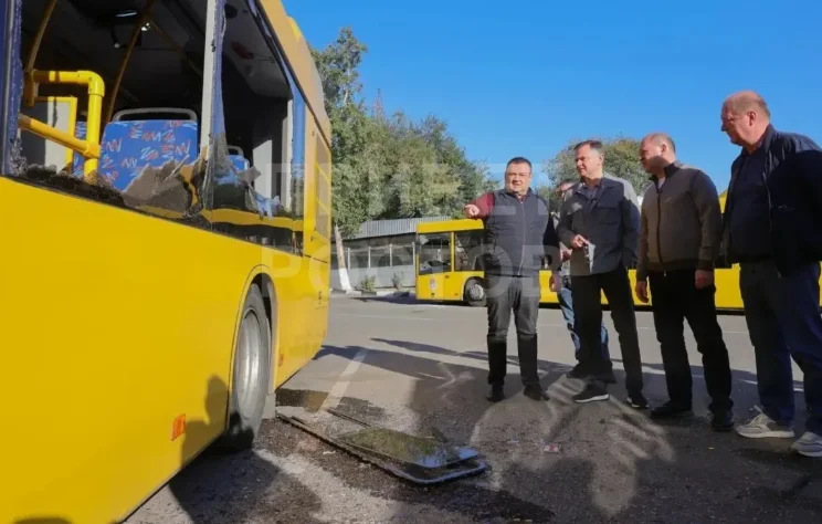 В Ростове атаковали пять новых автобусов в ночной атаке