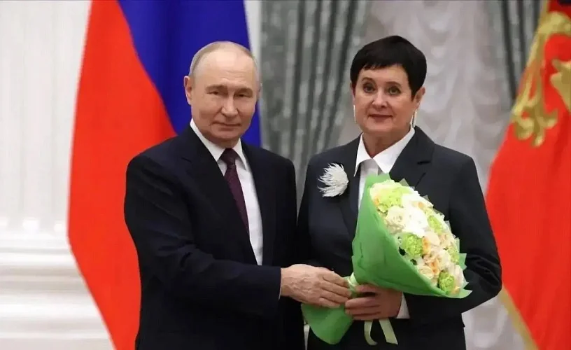 Учитель физкультуры из Ростова Белякова получила награду от Путина